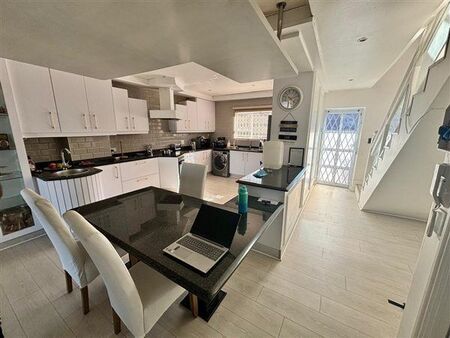 3 Bedroom Apartment in La Mercy