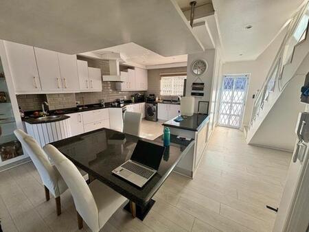 3 Bedroom Apartment in La Mercy