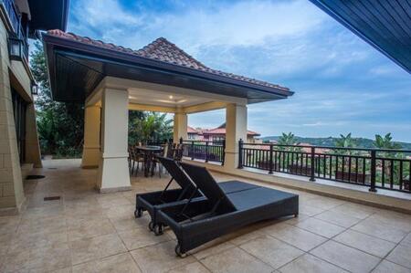 5 Bedroom House in Zimbali Estate
