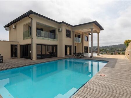 4 Bedroom House in Sheffield Beach