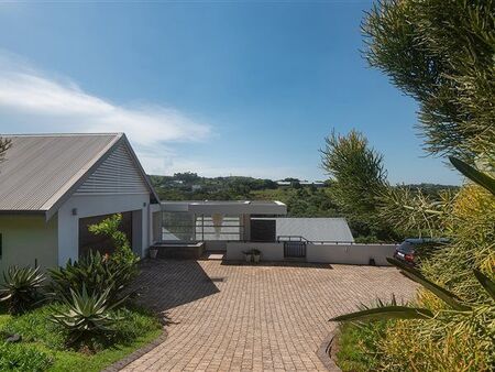 4 Bedroom House in Simbithi Estate