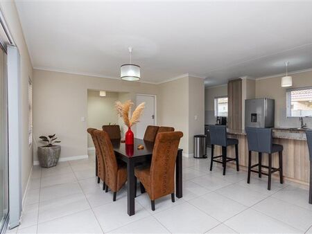 4 Bedroom House in Sunningdale