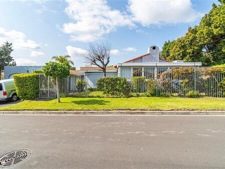 3 Bedroom House in Constantia