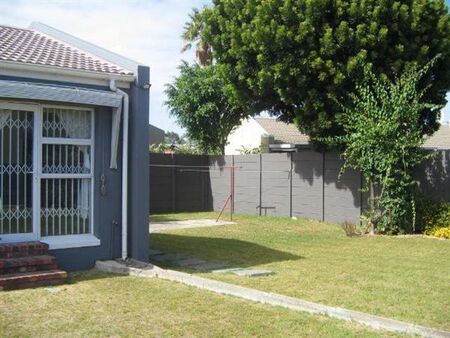 3 Bedroom House in Plattekloof Glen