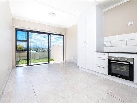 Studio Apartment in Oakglen