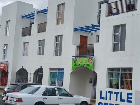 Studio Apartment in Strand South