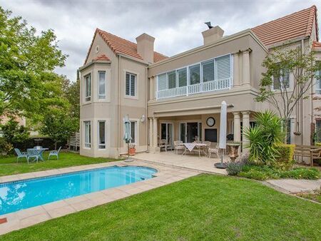 4 Bedroom House in Boschenmeer Golf Estate