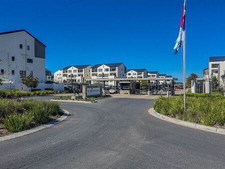 2 Bedroom Apartment in Somerset West Central