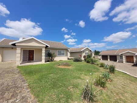 2 Bedroom Apartment in Aviary Hill