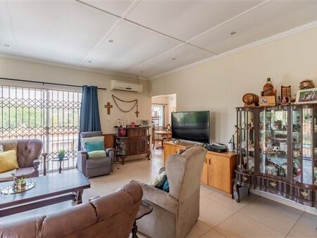 4 Bedroom House in Hatton Estate
