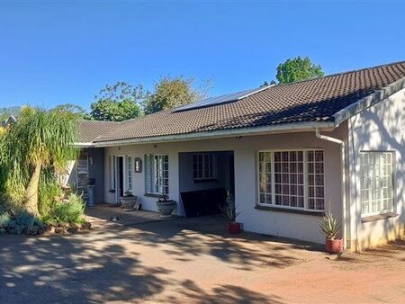 3 Bedroom House in Waterfall