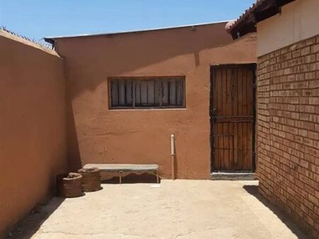1 Bedroom Apartment in Tshepisong