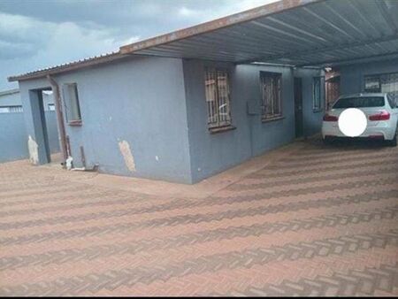 3 Bedroom House in Protea Glen