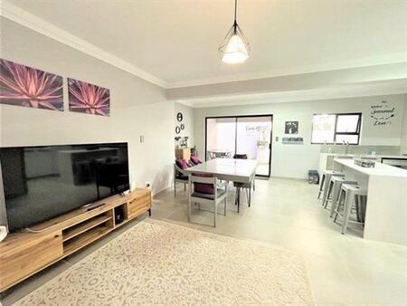 3 Bedroom Simplex in Morningside