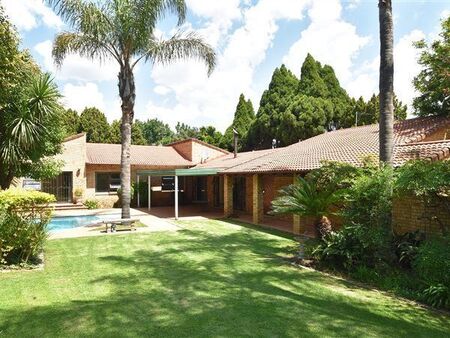 4 Bedroom House in Benmore Gardens