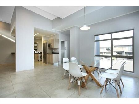 3 Bedroom Apartment in Oaklands