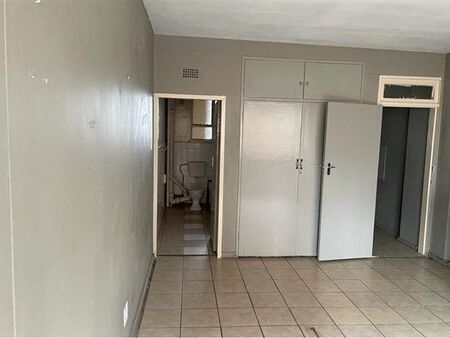 Studio Apartment in Berea