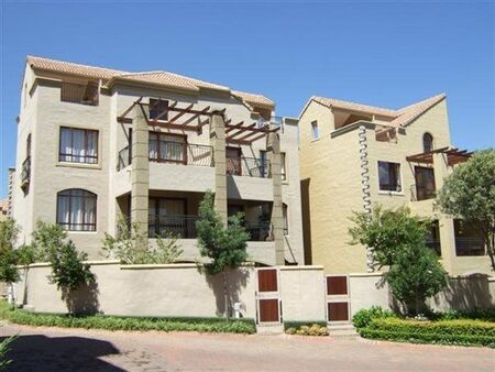 1 Bedroom Apartment in Douglasdale