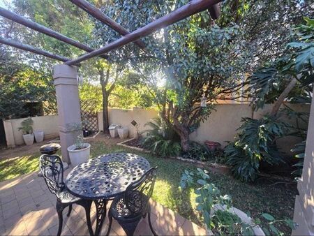 2 Bedroom Townhouse in Douglasdale