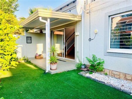 2 Bedroom Apartment in Sunninghill