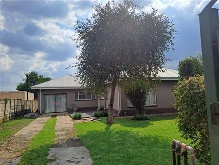 3 Bedroom House in Three Rivers