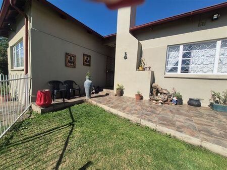 4 Bedroom House in Selection Park