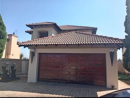 4 Bedroom House in Sonneveld