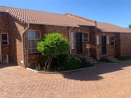 3 Bedroom Townhouse in Meyersdal