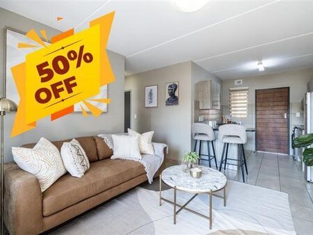 2 Bedroom Apartment in Rooihuiskraal North