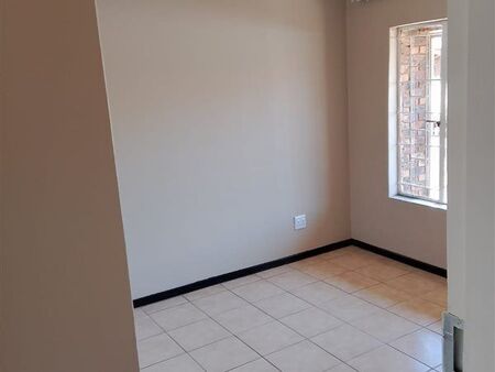 4 Bedroom Apartment in Laudium