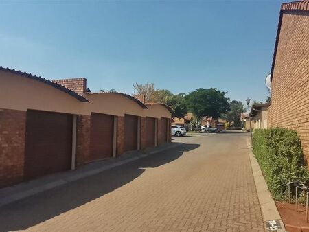 2 Bedroom Townhouse in Clubview