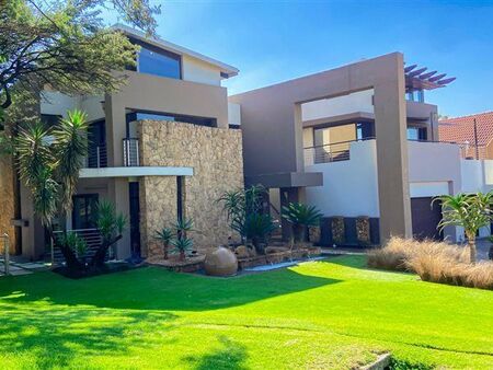 5 Bedroom House in Centurion Golf Estate