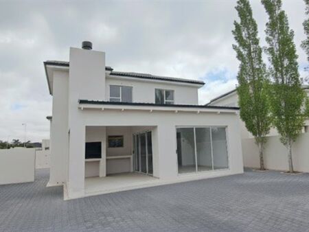 3 Bedroom House in Bracken Heights