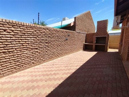 2 Bedroom House in Keidebees