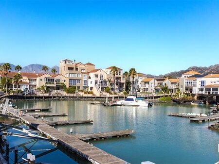 4 Bedroom Apartment in Harbour Island