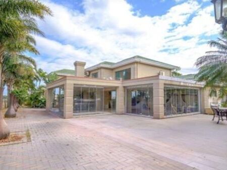 6 Bedroom House in Somerset Park