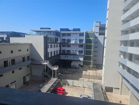 2 Bedroom Apartment in New Town Centre