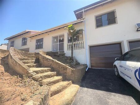 3 Bedroom House in Malvern