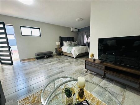 Studio apartment in Essenwood