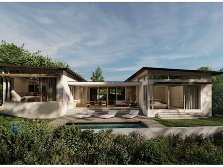 4 Bedroom House in Seaton Estate