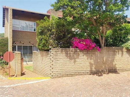3 Bedroom Townhouse in Constantia Kloof