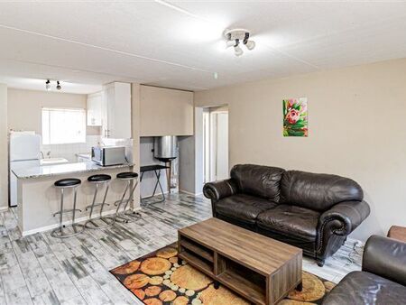 2 Bedroom Apartment in Weltevreden Park