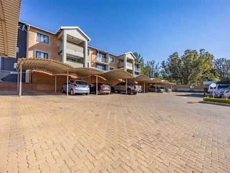 2 Bedroom Apartment in Kameeldrift East