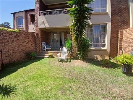 2 Bedroom Apartment in Mooikloof Ridge