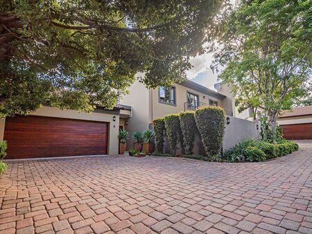 3 Bedroom House in Menlo Park