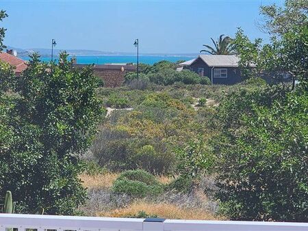 5 Bedroom House in Middedorp