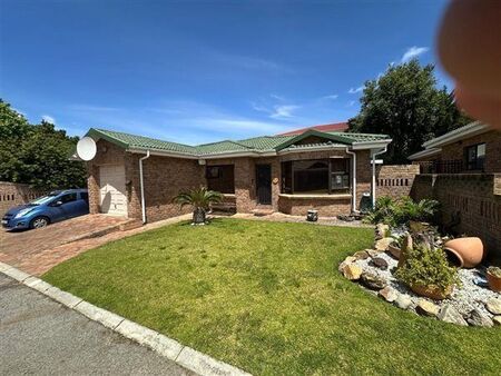 3 Bedroom Townhouse in Kleinmond