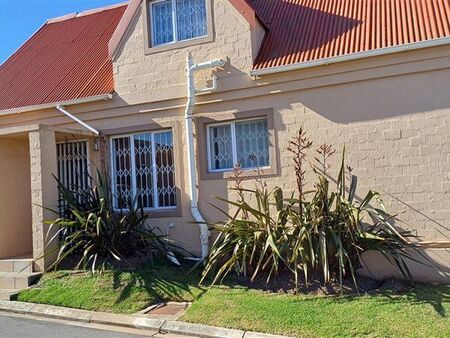 3 Bedroom Townhouse in Voorbaai