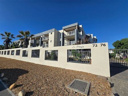 2 Bedroom Apartment in Bloubergrant