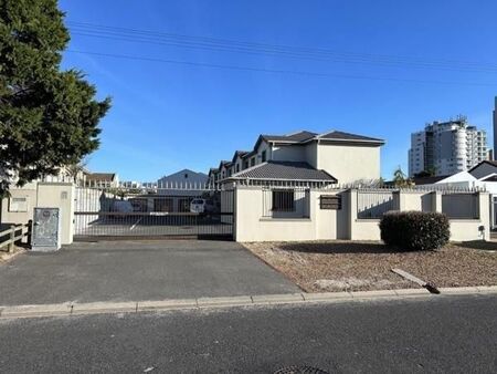 2 Bedroom Apartment in Table View